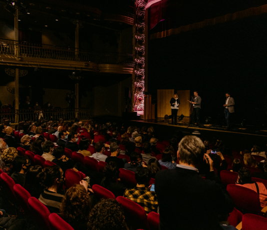 Parlaments previs a l'espectacle inaugural