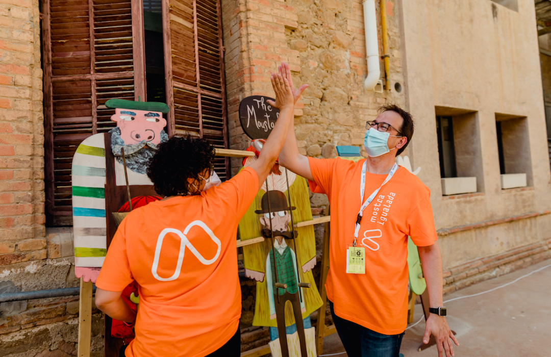 El voluntariat és una peça clau de la Mostra