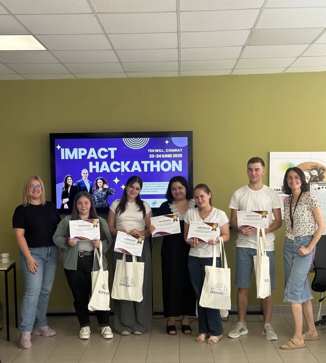 Участники Impact Hackathon-а