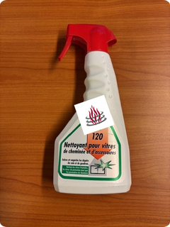 Sterke glasreiniger in verstuiver