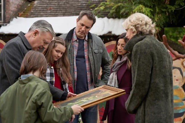 Image from Mystery on Mistletoe Lane (2023)