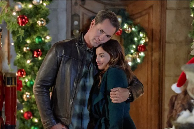 Image from Mystery on Mistletoe Lane (2023)