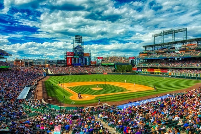 Major League Baseball (MLB) es el centro mundial del béisbol. Una temporada intensa que dura 7 meses en el año... No pudo haber mejor forma de práctica