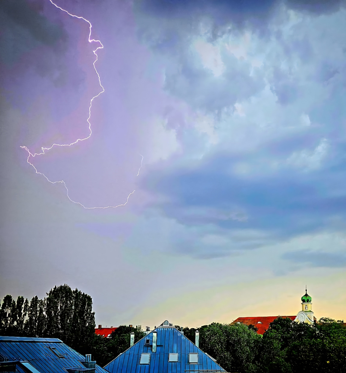 Åska från hotellbalkong