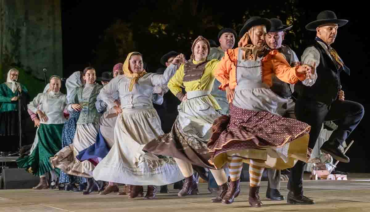 Foto identificada na publicação original (clike para ver)