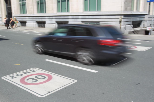 Pourquoi les chiffres de blessés sur la route ont-ils soudainement grimpé à Bruxelles malgré la zone 30?